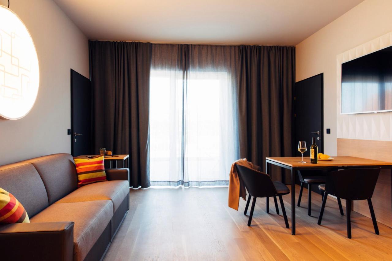 Hotel Harry's &